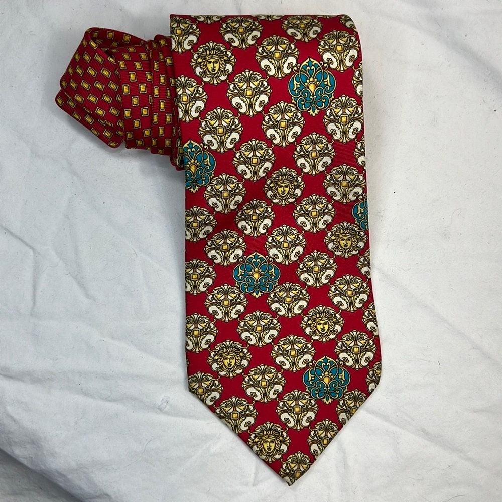 Classic Versace Silk Red Background Medusa Head T… - image 1